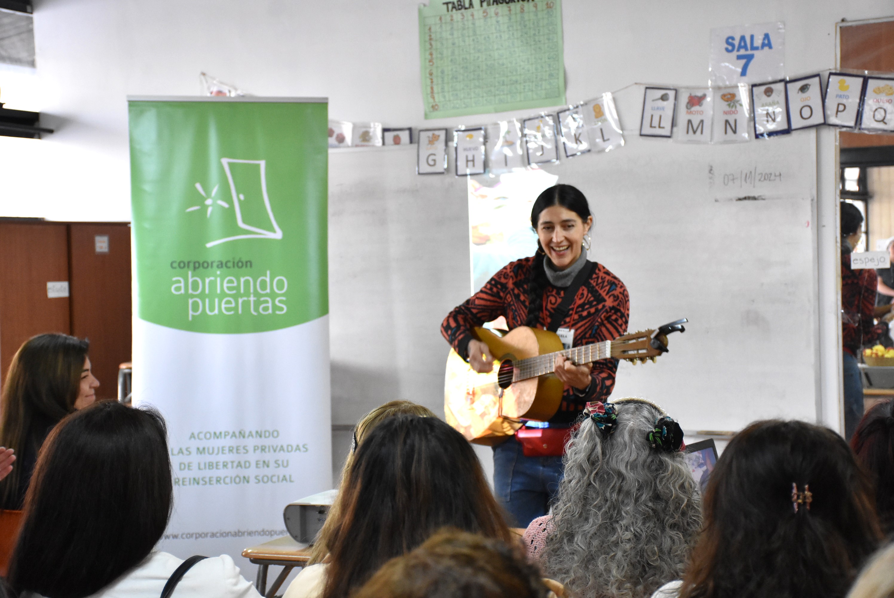 Envejeciendo con Dignidad: Adultas Mayores Privadas de Libertad