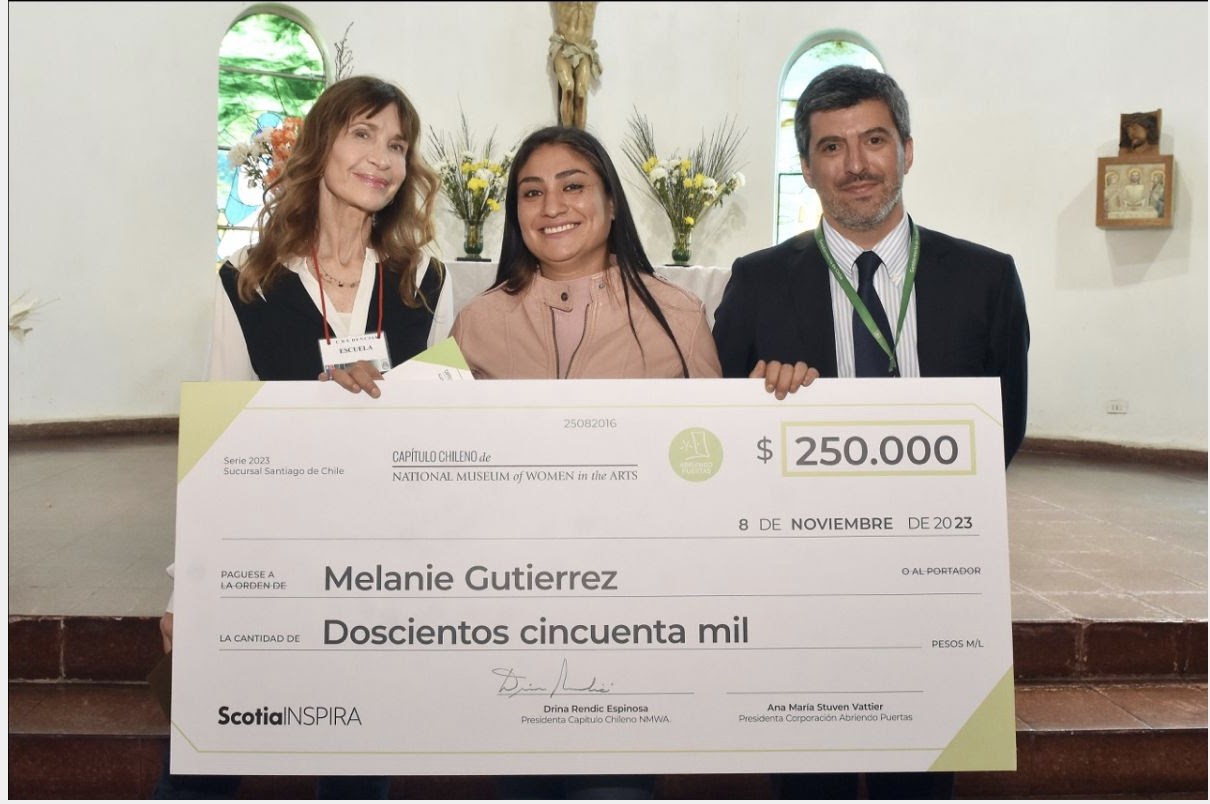 Fotografía asociada a la noticia 'Premiación Concurso Epistolar 'Cartas de Mujer II'': En una emotiva ceremonia realizada en el Centro Penitenciario Femenino San Joaquín, se llevó a cabo la premiación de la segunda versión d...